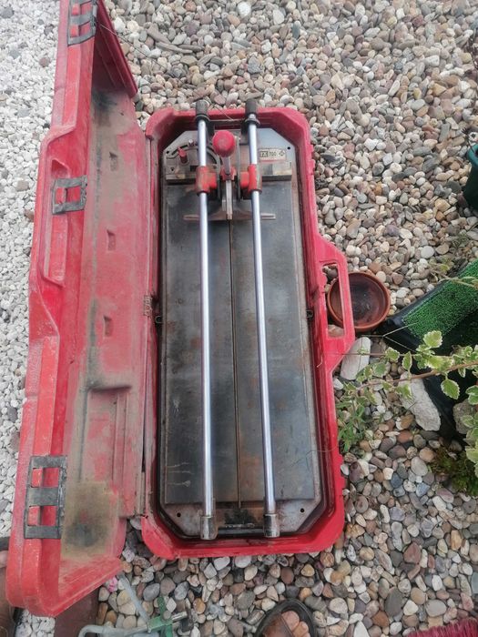 Maquina de cortar azuleijo RUBI TX 700