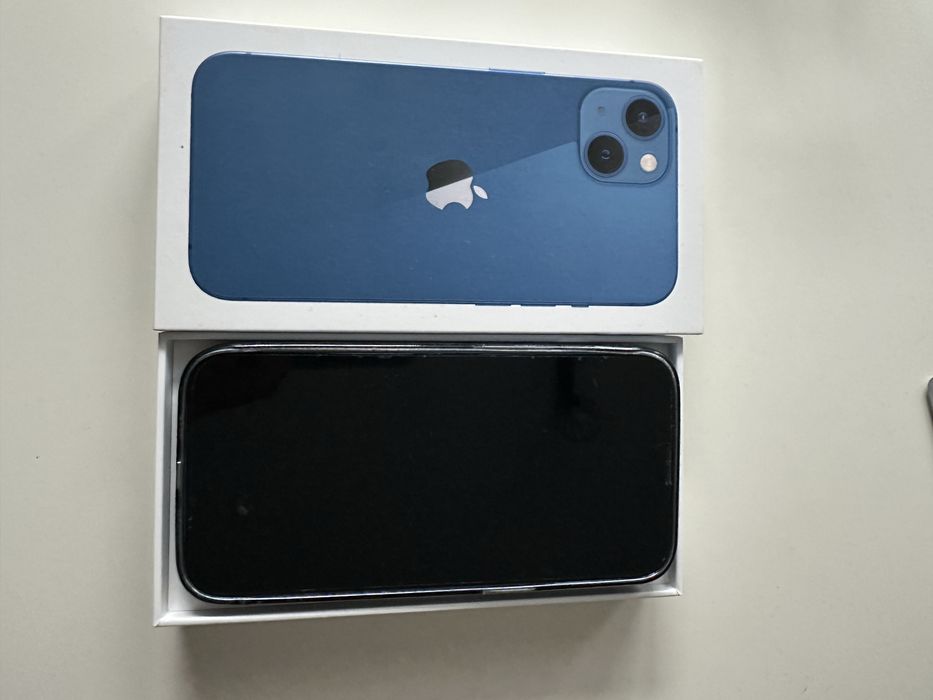 Iphone 13 w kolorze blue