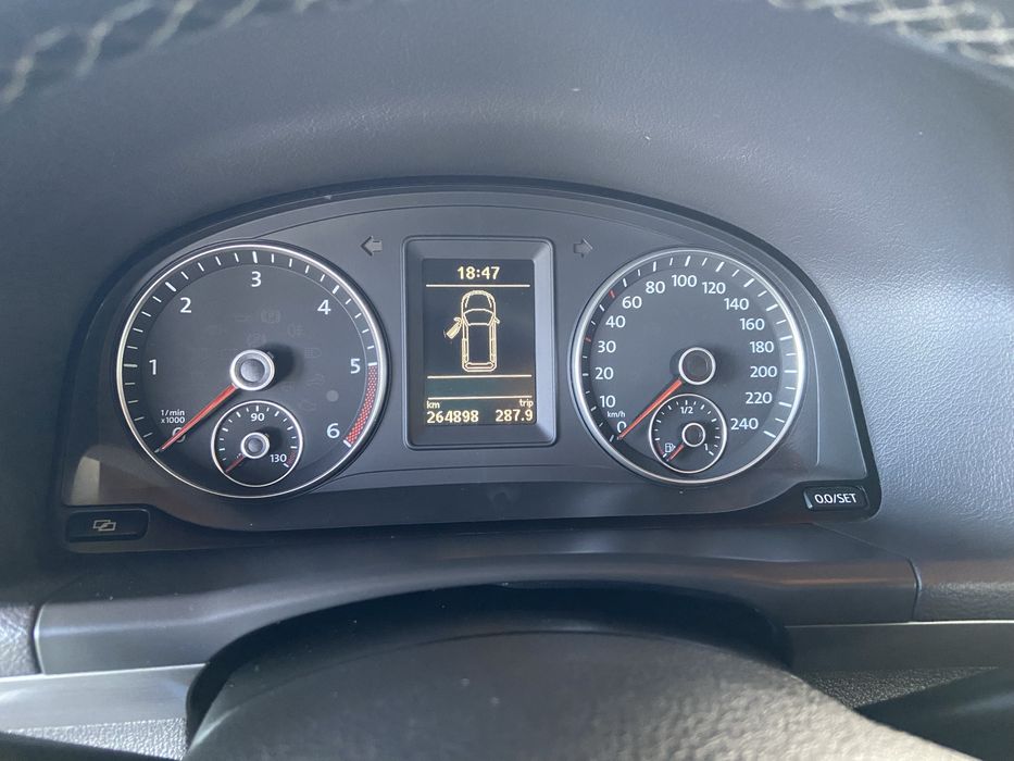 VW Touran 2,0 TDI 2011r