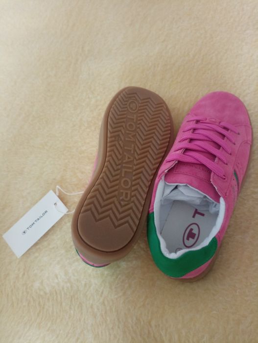 Sapatilhas criança rosa NOVAS