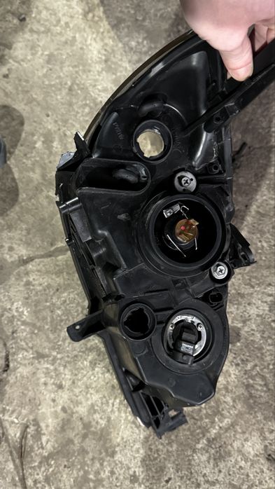 Фара Мазда 3 левая