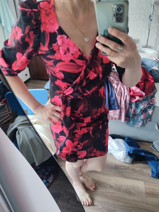 Sukienka w kwiaty s na m