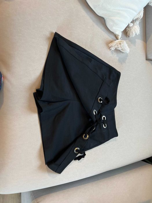 Czarne eleganckie spodenki/spódniczka, Stradivarius, r.XS/34