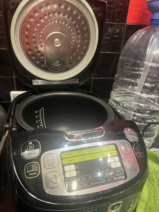 Мультиварка TEFAL Fuzzy Logic RK815834