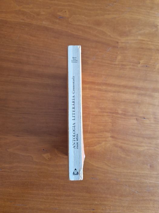 "Antologia Literária Comentada - Idade Média", M. Ema Tarracha F.