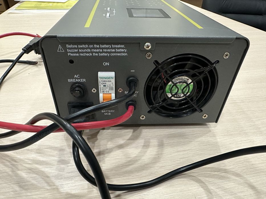 Інвертор напруги  IPS 600-SIN-WM 230VAC 600VA/600W