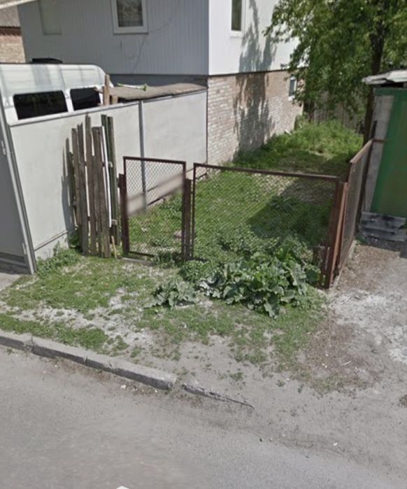 Паркомісце, центр, біля гімназії