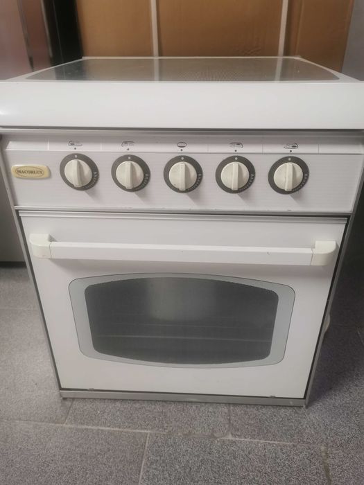 Fogão baixo a gás 4 bicos e forno