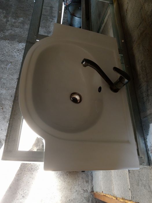 Продам Умивальник