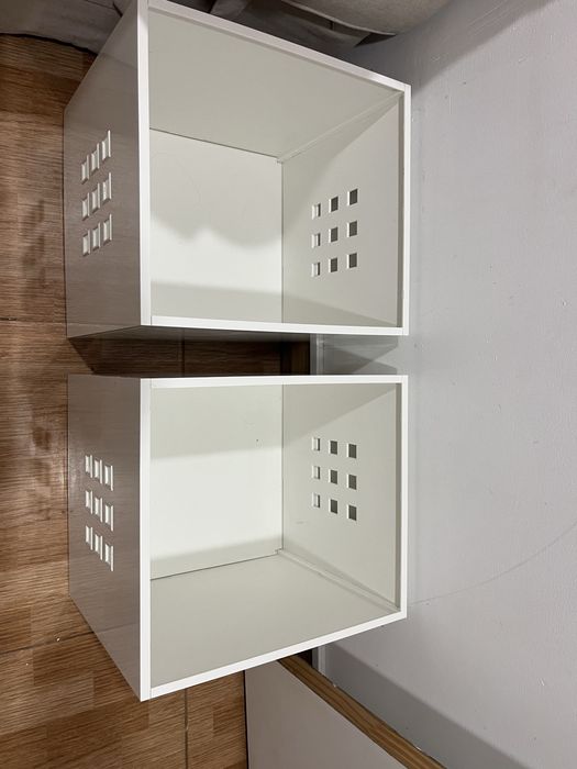 2 caixas ikea Kallax