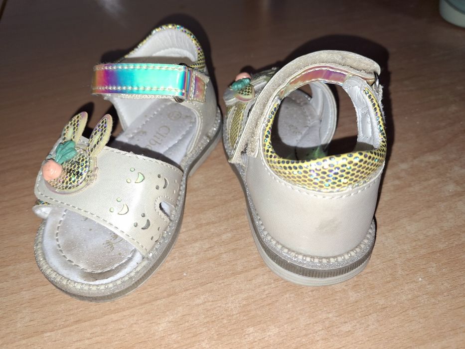 Босоножки для девочки