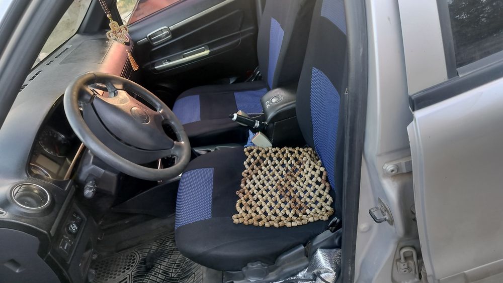 Продаю geely ck2