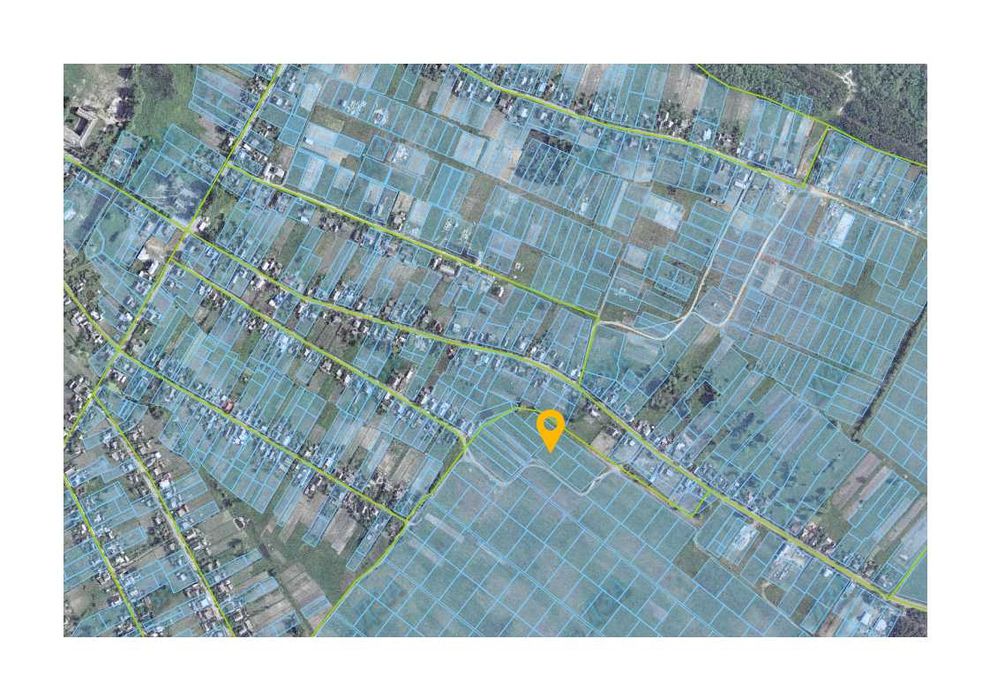 Земельна ділянка під Києвом біля лісу й річки