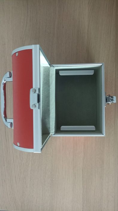 Baú  (guarda joias )