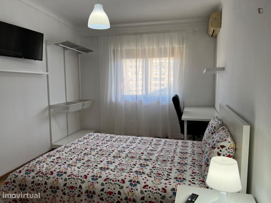 Quarto - localizado em Trofa Porto