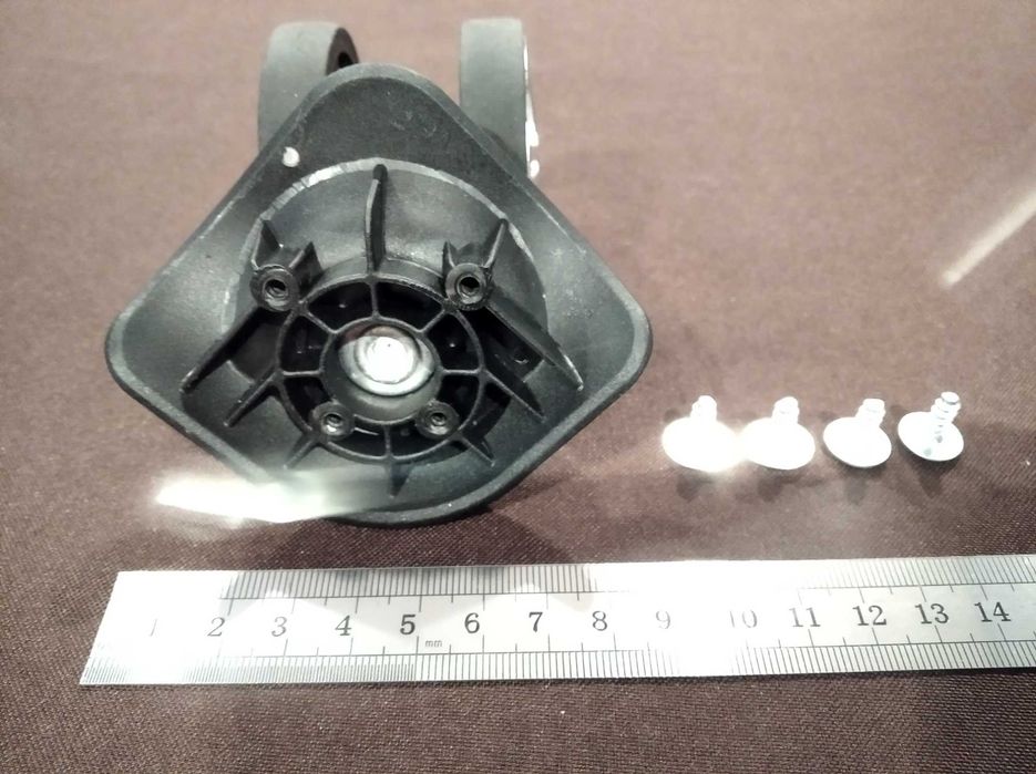 Peças para malas de viagem: rodízios A-89, fechadura e pega