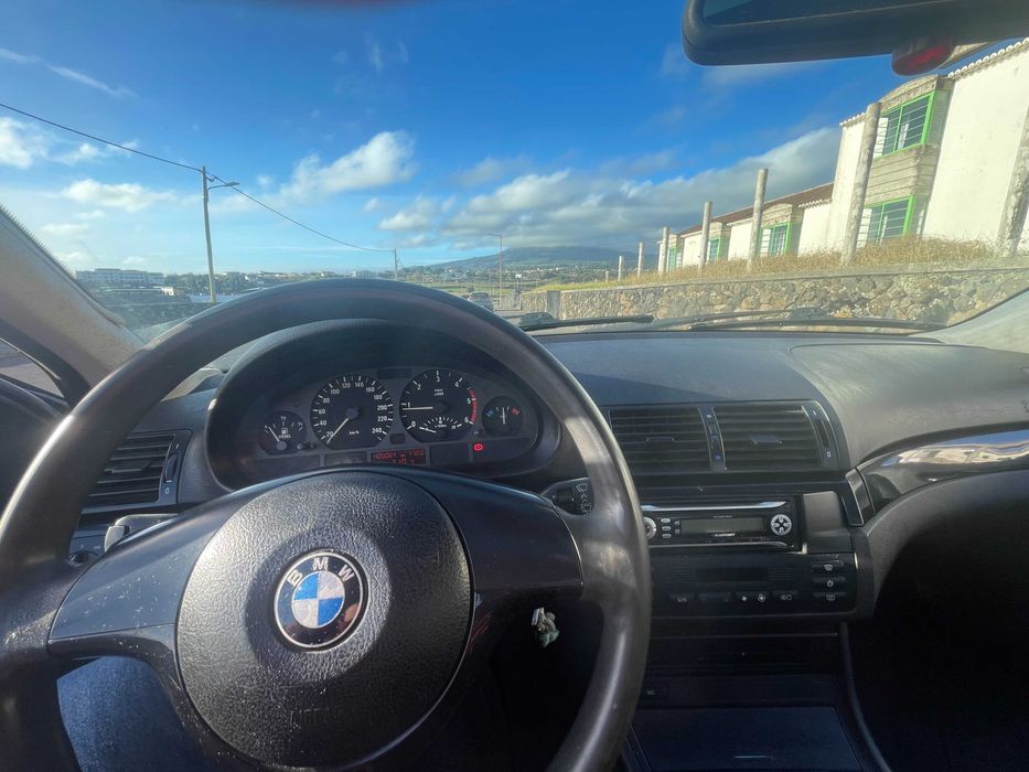 BMW 320d de 2001 em estado razoável