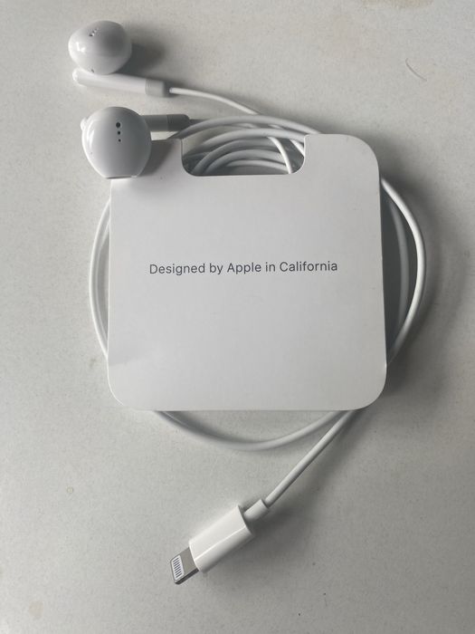 Навушники Apple EarPods Lightning