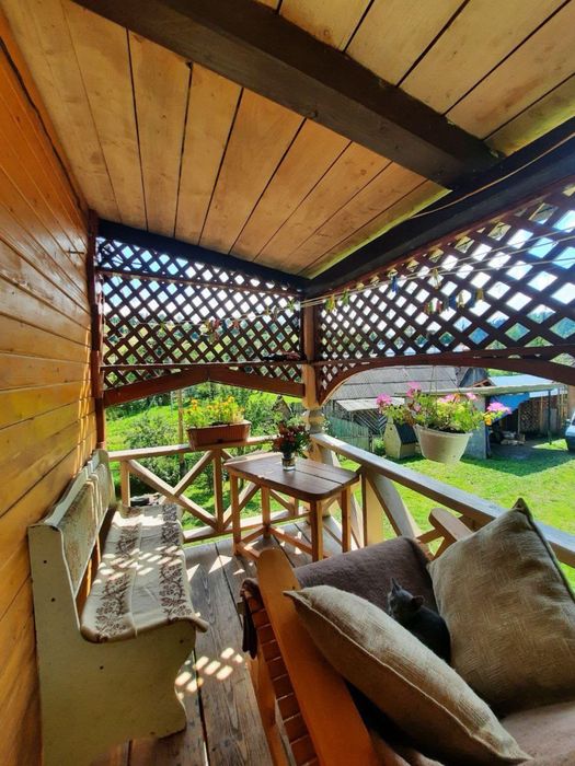 Здається будинок