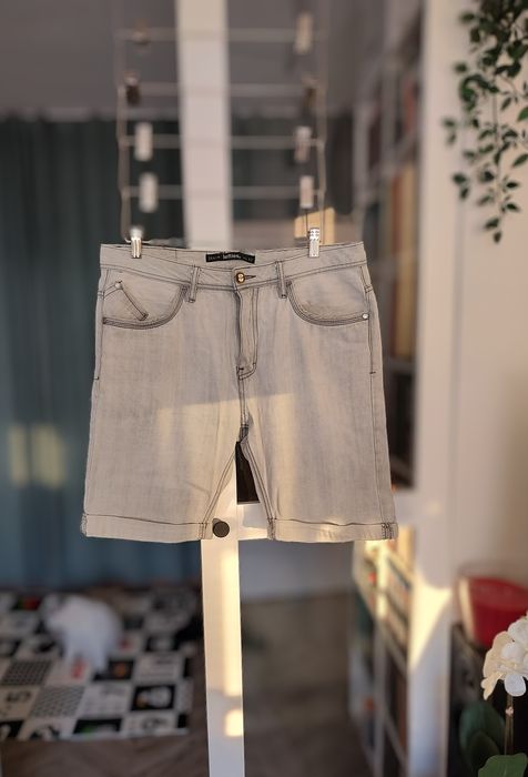 Jeansy krótkie szorty denim Lefties 42