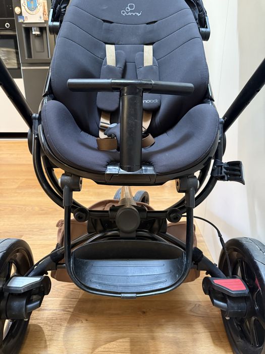 Carrinho Quinny Moodd + Babycoque Maxi‑Cosi + Base Isofix