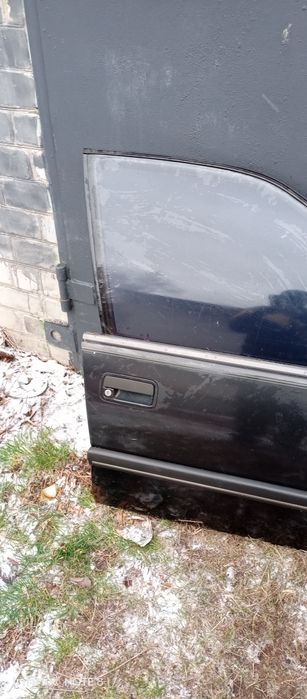 Двері Опель омега А