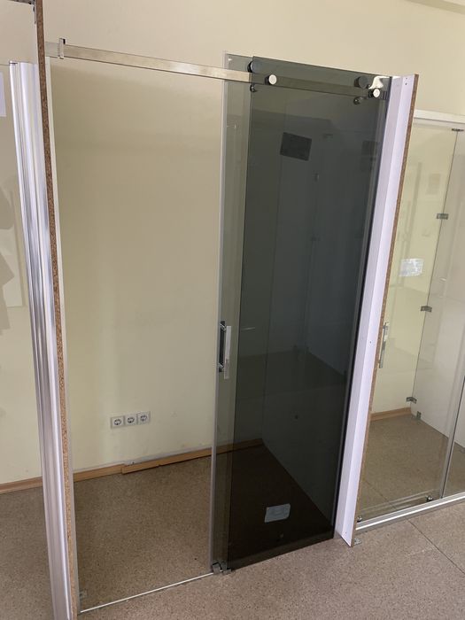 Душевая дверь в нишу (стеклянная перегородка) любого размера