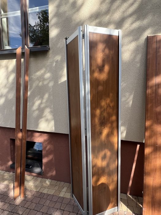 Drzwi składane mdf  w aluminiowej ramie – komplet