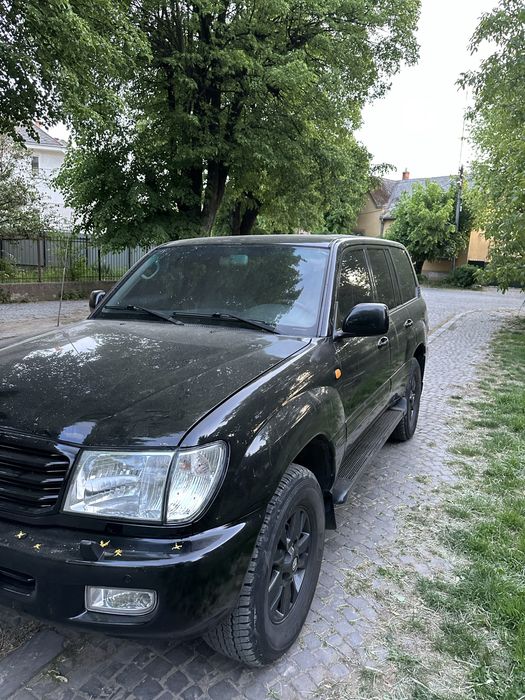 Toyota Land Cruiser 100 4.7 V8