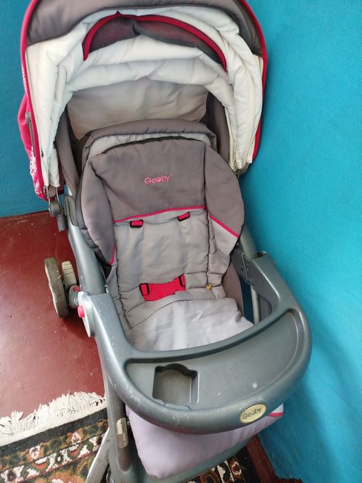 Детская прогулочная каляска