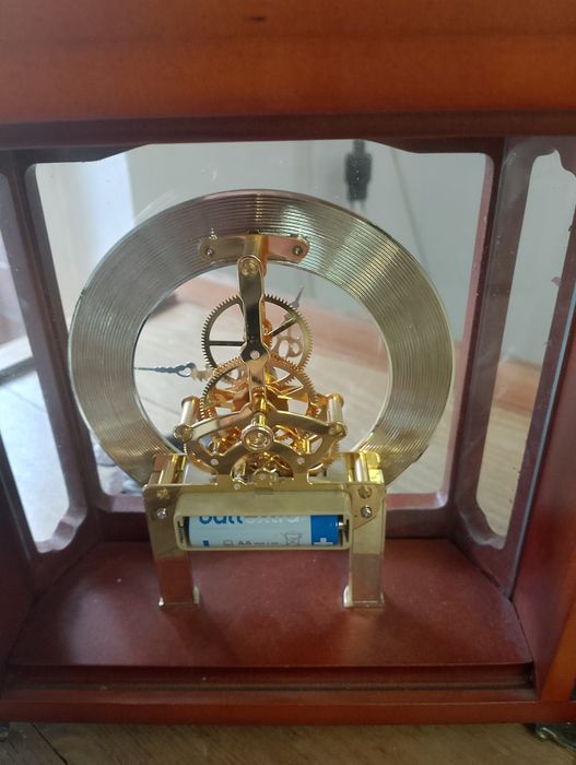 Zegar szklany na baterie