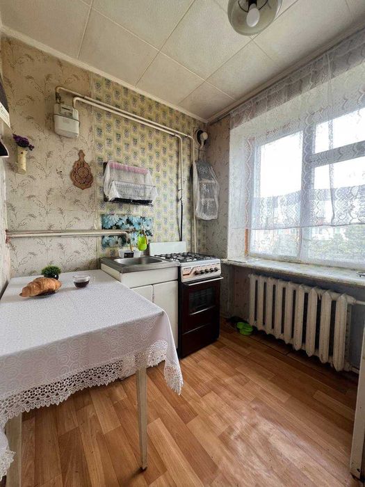 Продається 3 -кімнатна квартира, район 3- школи, м. Умань
