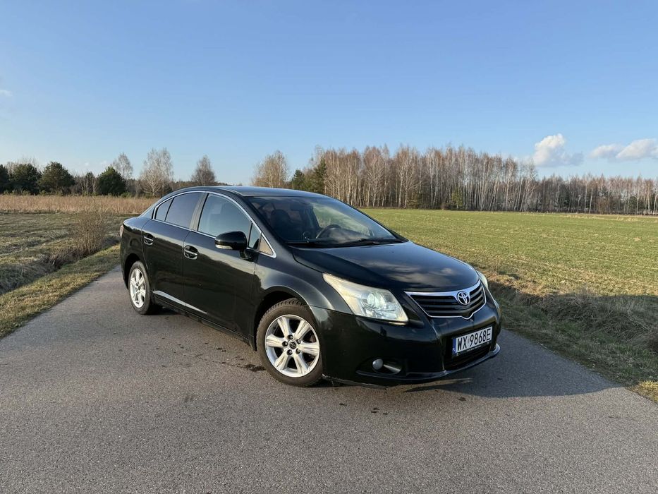 Toyota Avensis Toyota Avensis 2.0 D-4D Executive bogata wersja FV 23%