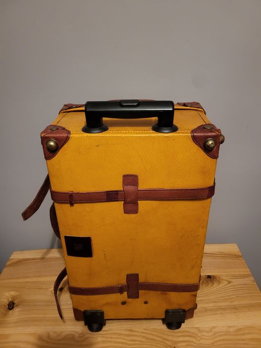 Azjatycka  skorzana walizka