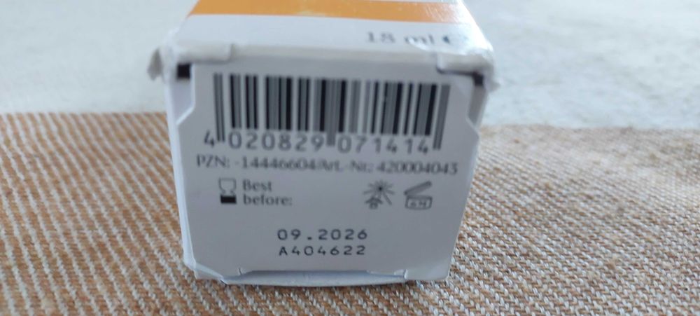 Olejek do twarzy Dr. Hauschka Clarifying Day Oil 18 ml