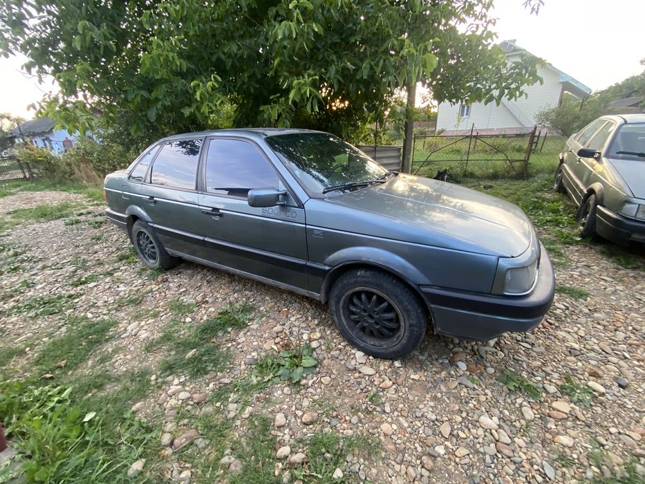 Продам 2 пасата б 3 переписуються 1 газ бензин !