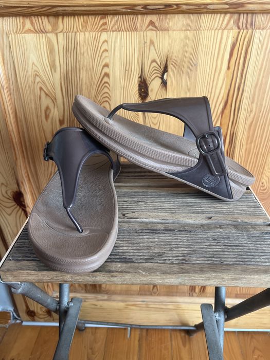 Sprzedam klapki firmy Fitflop rozmiar 41 wewnątrz 26.0 cm