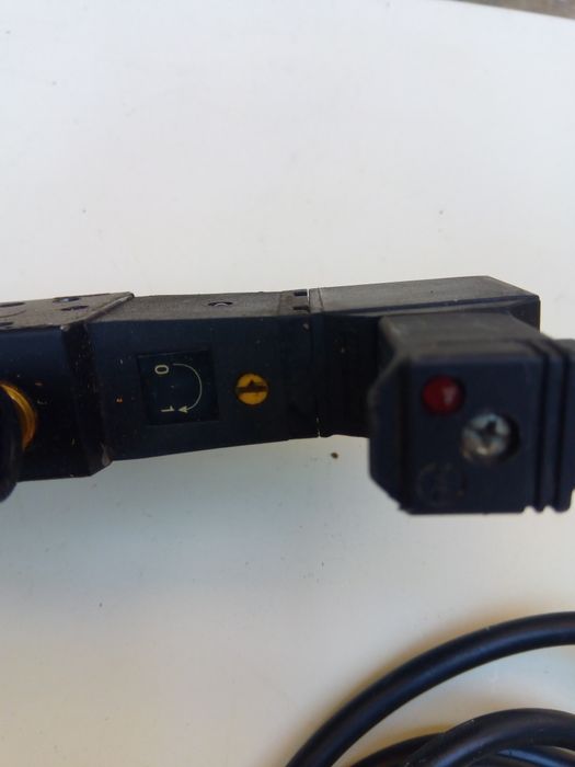 Electroválvula pneumática de 2 vias