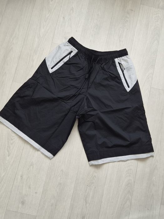 Шорти Nike Tech,  розмір М ,L. IF8259 010