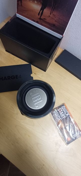 JBL Charge 4 com Caixa Original