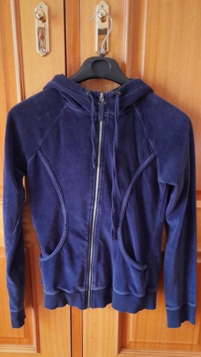 Casaco com Capuz Azul