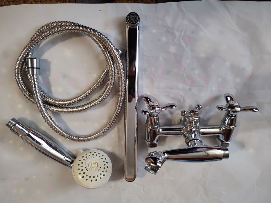 Смеситель для ванны с душем VILTA