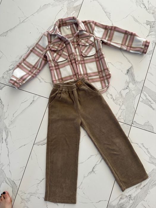 Одяг для дівчинки