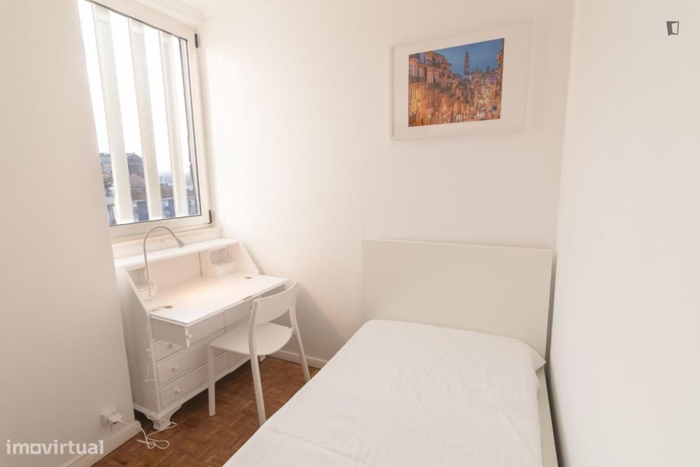 Quarto - localizado em Vila nova de gaia