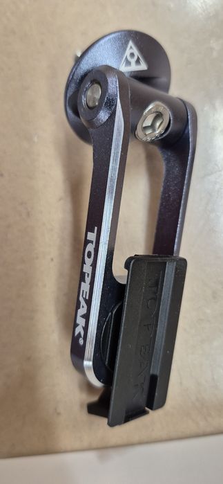 1. Etui z uchwytem na kierownicę TOPEAK RideCase for iPhone 14 Plus