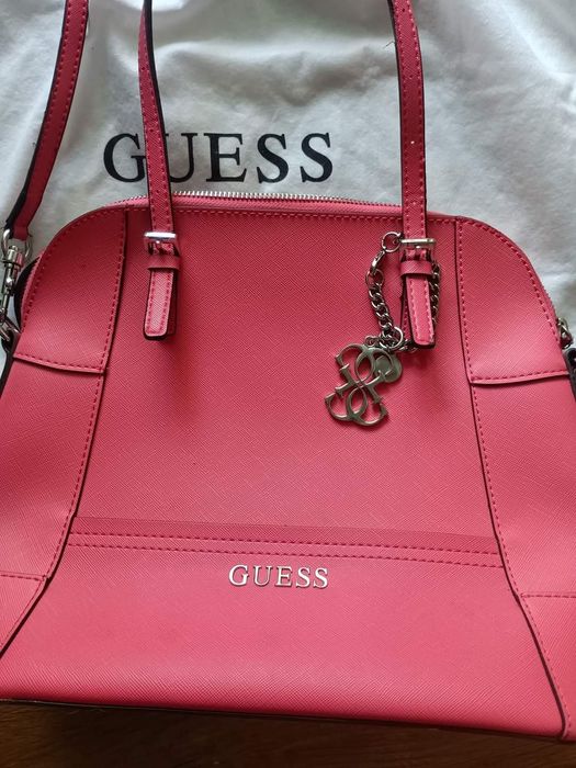 Mala rosa  a tiracolo Guess