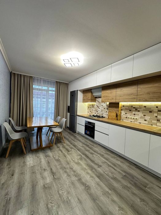 Оренда двокімнатної квартири по вулиці Довженка