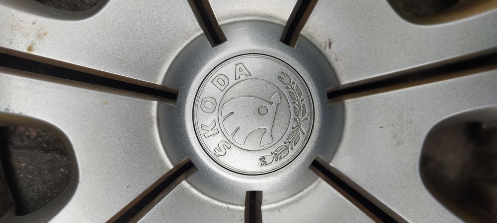 kołpaki SKODA  14TKI 40zł 1szt