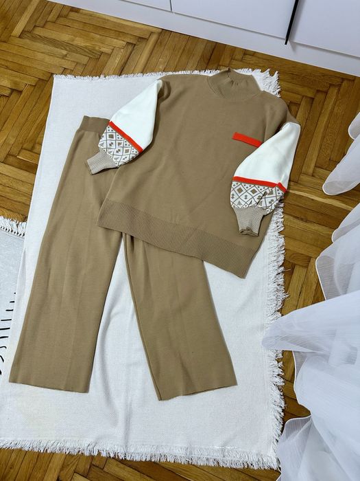 Комтюм теплий трикотаж з орнаментом