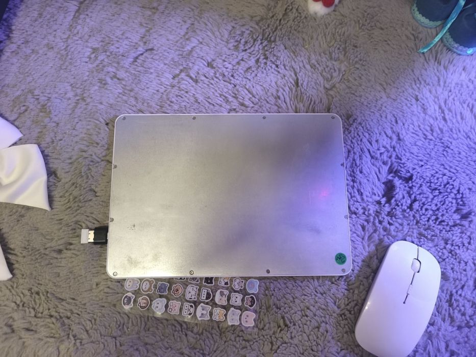 Клавіатура з мишкою до телефону або планшета